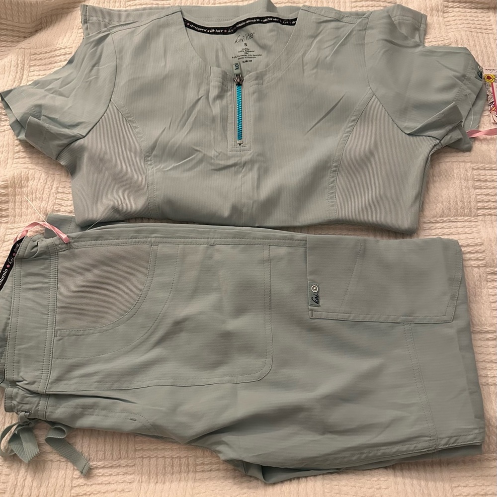 Koi Lite women scrub set